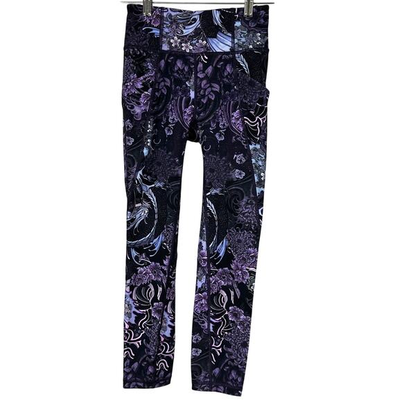 Lululemon Time To Sweat Crop 23" Memoir Multi Purple Women's Size 2 EUC - Picture 4 of 10